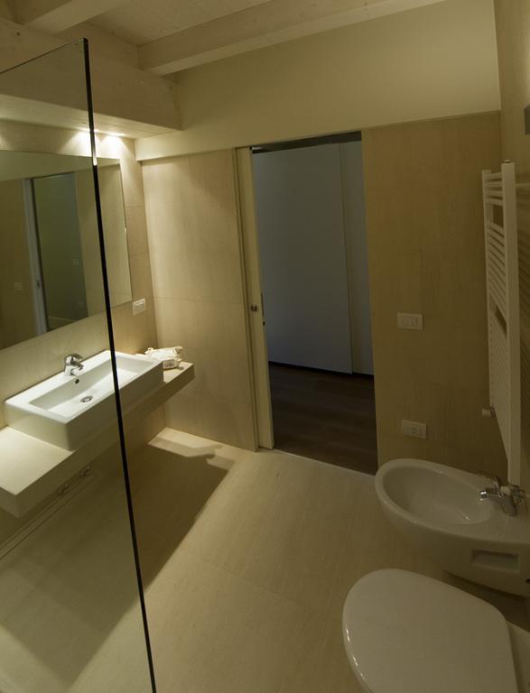 La Casa Del Porto Apartment Lovere Room photo