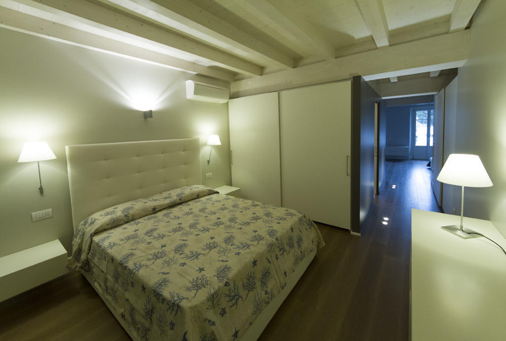 La Casa Del Porto Apartment Lovere Room photo